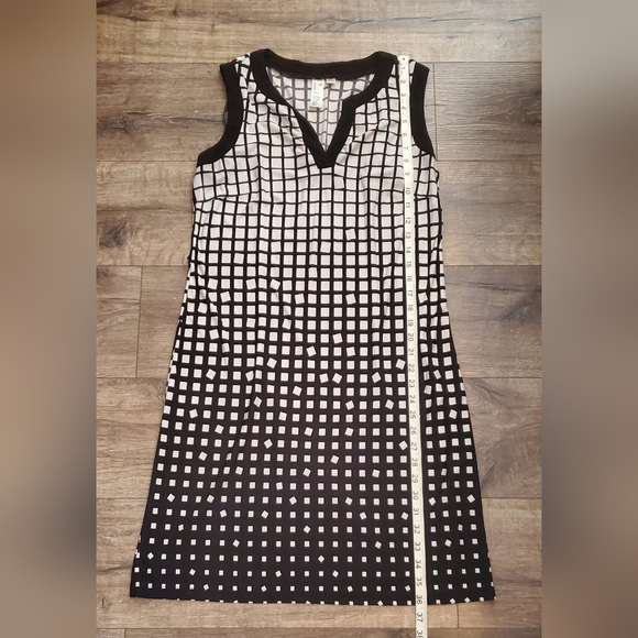 Ema & Michele Women's Medium Dress - Picture 6 of 7